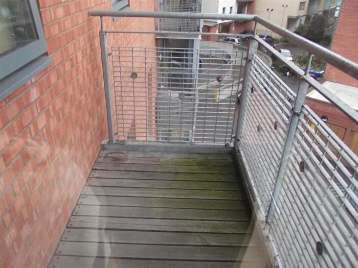2 Bedroom Apartment To Rent In The Nile, City Road East, M15