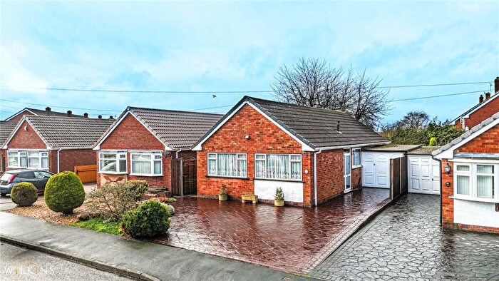2 Bedroom Bungalow For Sale In Mill Crescent, Kingsbury, Tamworth, Warwickshire, B78