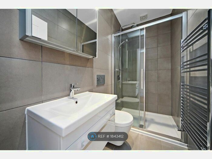 2 Bedroom Flat To Rent In Malvern Road, London, NW6