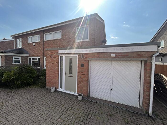3 Bedroom Semi-Detached House To Rent In Langlands, MK46