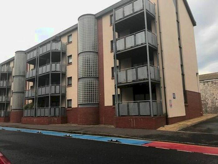 2 Bedroom Flat To Rent In Trades Lane, Dundee, DD1