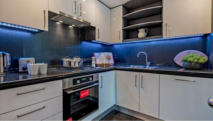 2 Bedroom Flat To Rent In Westferry Circus, London, E14