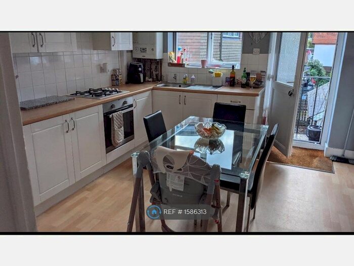 2 Bedroom Maisonette To Rent In Crowborough, Crowborough, TN6