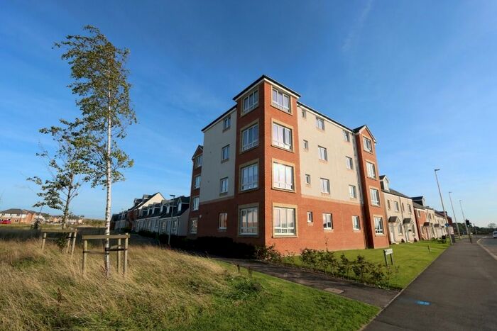 2 Bedroom Flat To Rent In Forge Crescent, Bishopton PA7