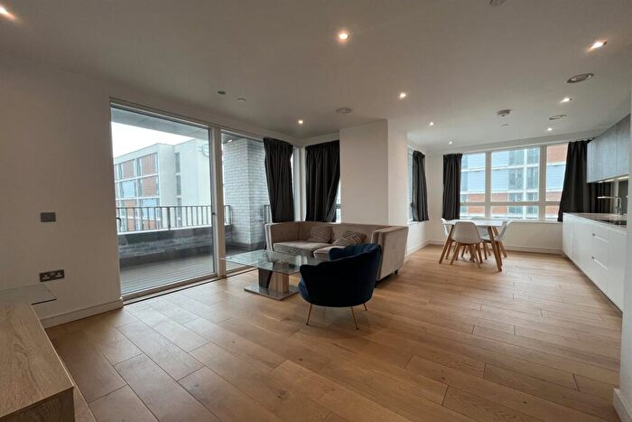 2 Bedroom Apartment To Rent In Duval House, London, SW11