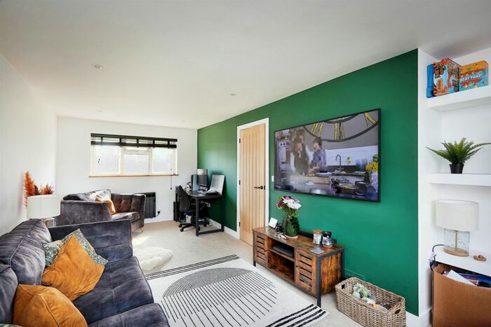 1 Bedroom Semi-Detached Bungalow For Sale In Stroud Bungalows, Silton, Gillingham, SP8