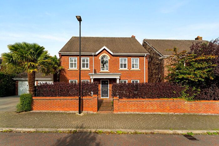 4 Bedroom Detached House For Sale In Hunts Field Close, Lymm, WA13