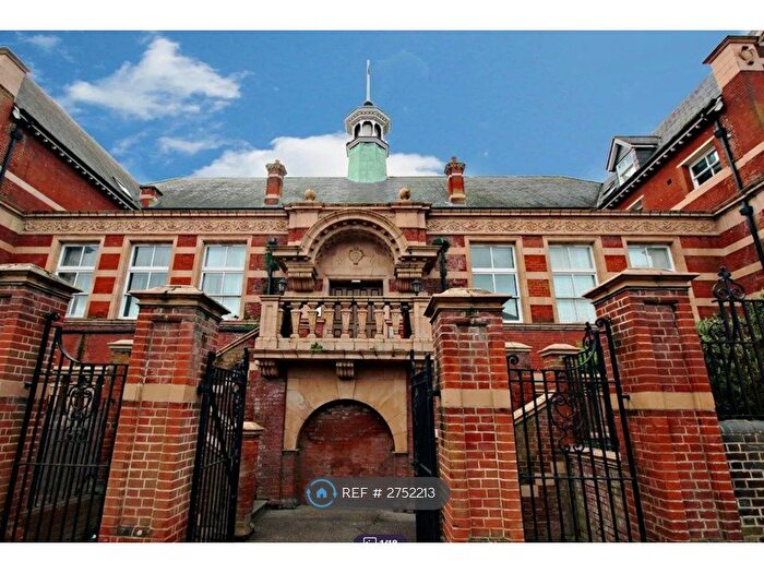 2 Bedroom Flat To Rent In Old College Court, London, DA17