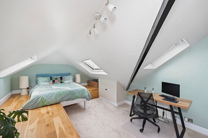 1 Bedroom Flat For Sale In Earlsfield Road, Earlsfield, SW18