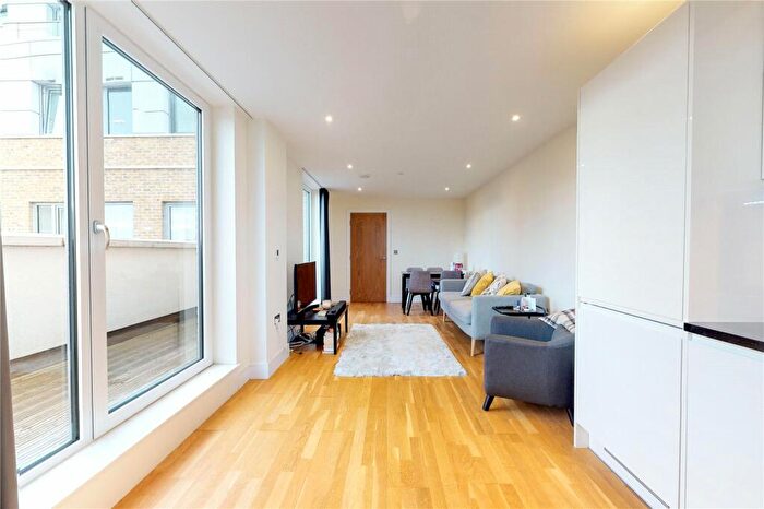 1 Bedroom Apartment To Rent In Langan House, Keymer Place, London, E14