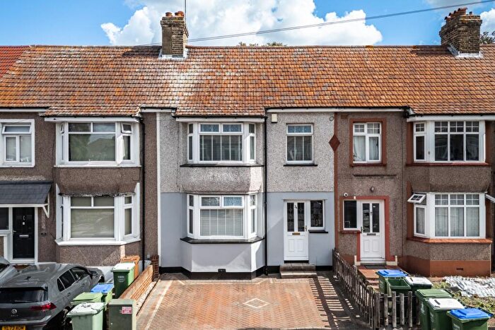 3 Bedroom Terraced House For Sale In Hind Crescent, Erith, Kent, DA8
