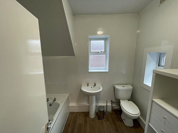 2 Bedroom Flat To Rent In Coniston Avenue, Newcastle Upon Tyne, NE2