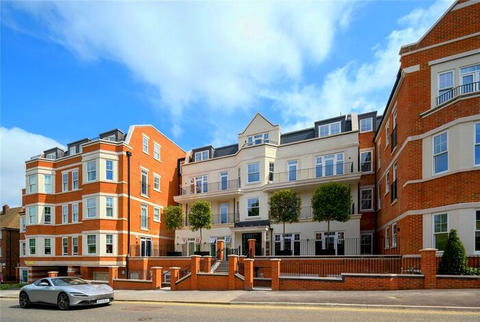 2 Bedroom Flat To Rent In Quinton Court, London Road, Sevenoaks, Kent, TN13