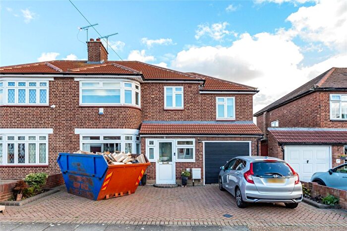 4 Bedroom Semi Detached House For Sale In Lodge Avenue, Romford, RM2