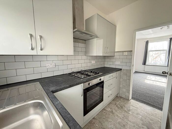 2 Bedroom Flat For Sale In London, E12