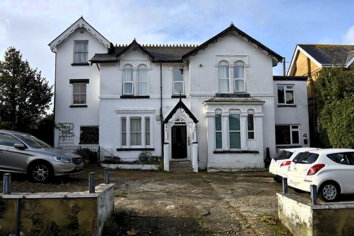 1 Bedroom Flat To Rent In Hill Street, Sandown, PO36