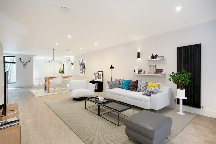 4 Bedroom Semi-Detached House To Rent In Vine Court, Whitechapel, London, E1