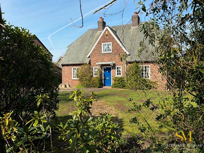 4 Bedroom Detached House For Sale In Wicks Lane, Formby, Liverpool, L37