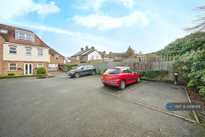 2 Bedroom Flat To Rent In Doric House, Sutton, SM1