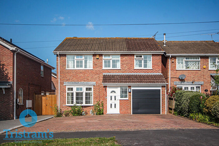 4 Bedroom Detached House For Sale In Leslie Close, Littleover, DE23