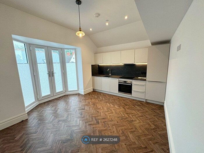 2 Bedroom Flat To Rent In Cathedral Road, Cardiff, CF11