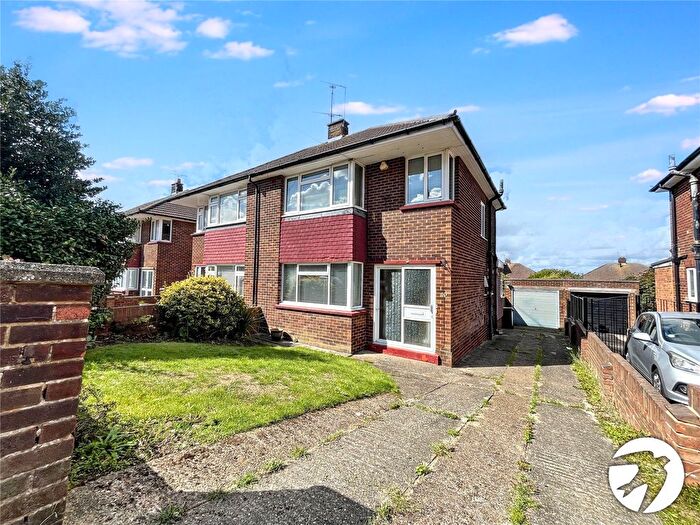 3 Bedroom Semi-Detached House For Sale In Orchard Avenue, Rochester, Kent, ME2