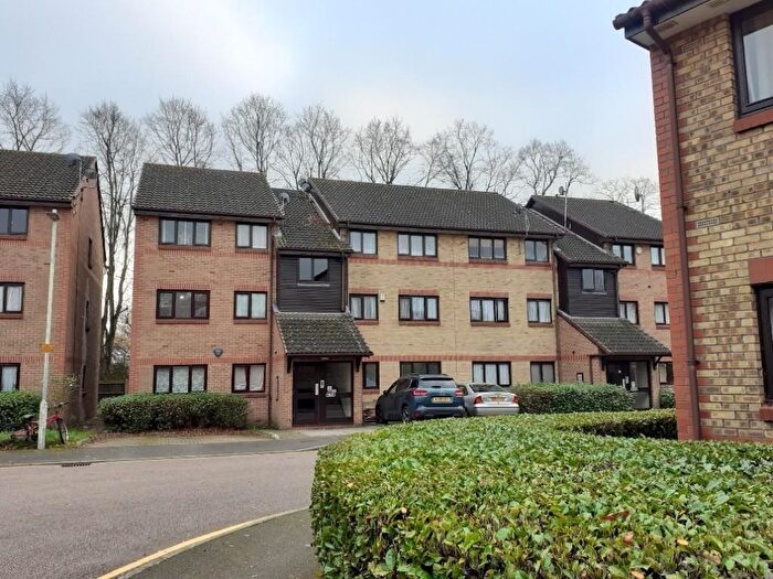 2 Bedroom Flat To Rent In Waterside Close, Barking, IG11