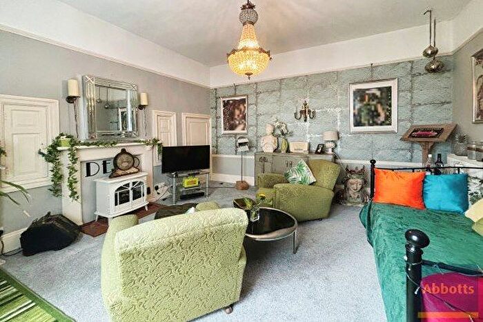 2 Bedroom Flat To Rent In High Street, Cromer, NR27