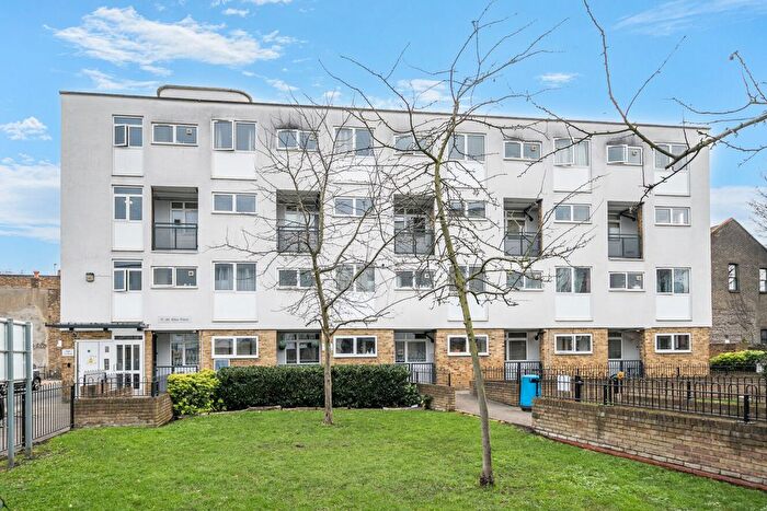 2 Bedroom Flat For Sale In Elias Place, London, SW8