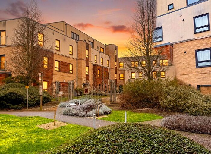 2 Bedroom Flat For Sale In Brookside, Park Square Brookside, PE29