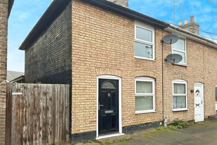 2 Bedroom Property To Rent In Regent Street, Stowmarket, IP14