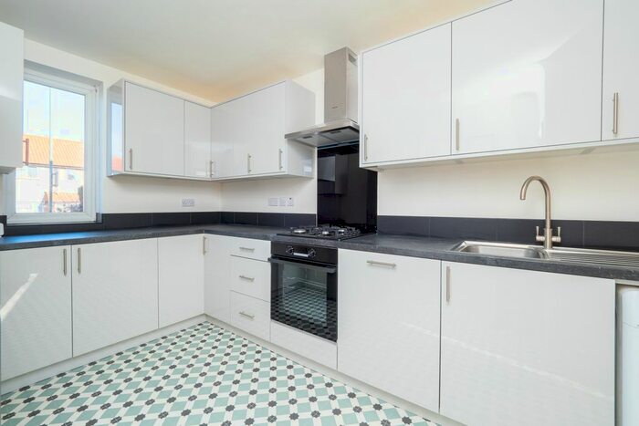 3 Bedroom Semi-Detached House To Rent In Dingwall Road, Carshalton, SM5