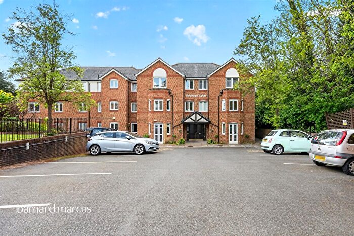 2 Bedroom Flat For Sale In Epsom Road, Epsom, KT17