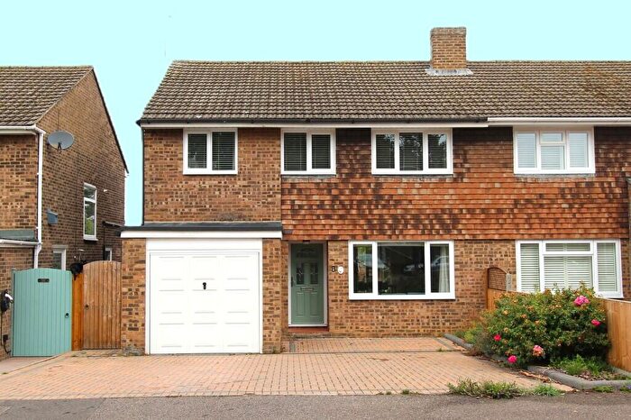 4 Bedroom Semi-Detached House For Sale In Filland Court, Sandy, SG19