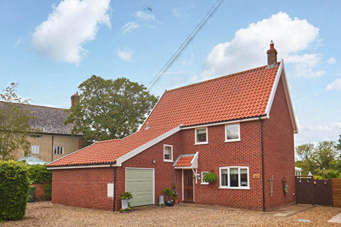 3 Bedroom Detached House For Sale In Crown Street, Banham, NR16