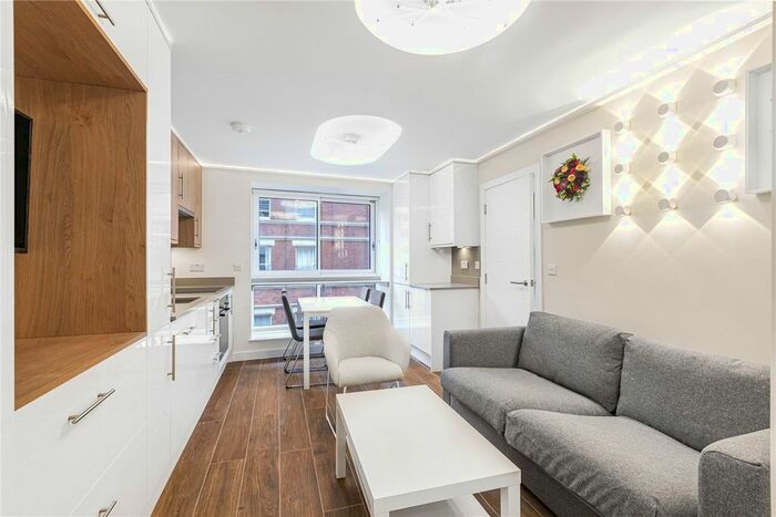 2 Bedroom Flat To Rent In Glebe House, Fitzroy Mews, Fitzrovia, London, W1T