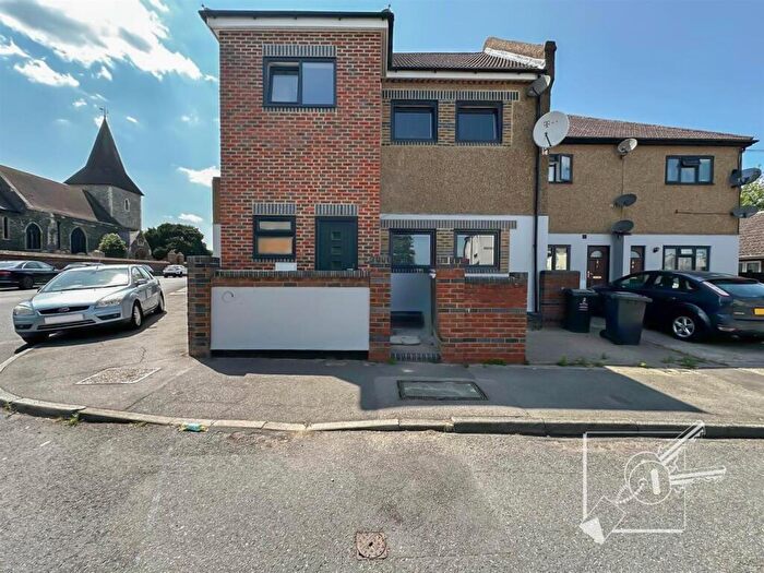 1 Bedroom Flat To Rent In Swanscombe Street, Swanscombe, DA10