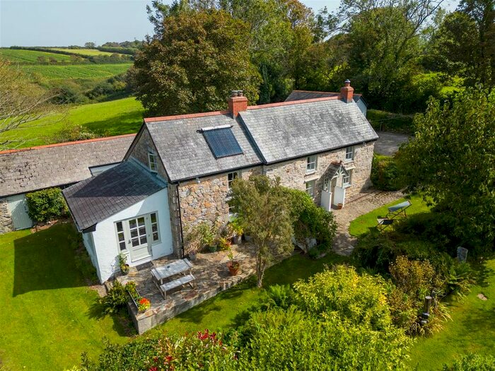 4 Bedroom Detached House For Sale In Trenwheal, Leedstown, Hayle, TR27