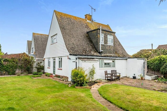 3 Bedroom Detached House To Rent In Sunnymead Close, Bognor Regis, West Sussex, PO22