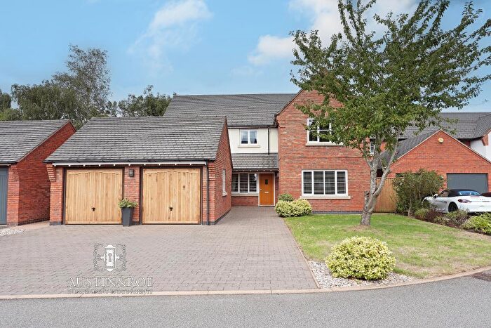 4 Bedroom Detached House For Sale In Lakesedge, Stone, Staffs, ST15