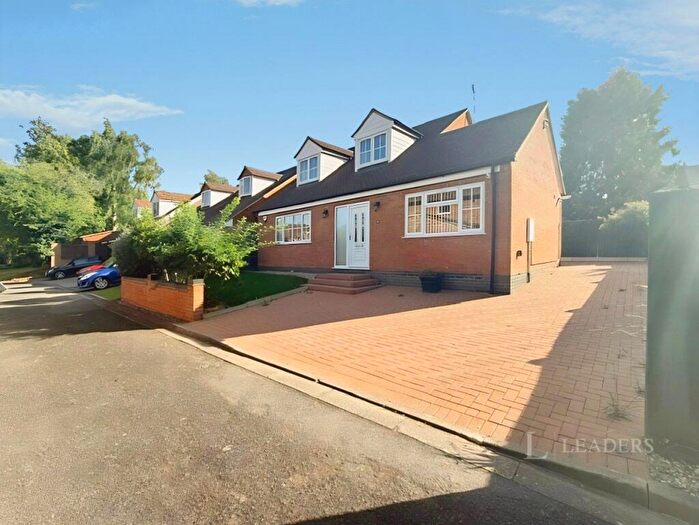 3 Bedroom Detached House To Rent In Laburnum Grove, Rugby, Warwickshire, CV22
