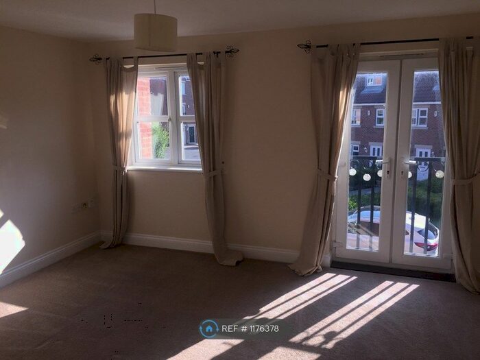 2 Bedroom Flat To Rent In Hawks Edge, West Moor, Newcastle Upon Tyne, NE12