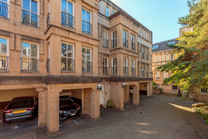 2 Bedroom Flat To Rent In Gayfield Close, Edinburgh, EH1