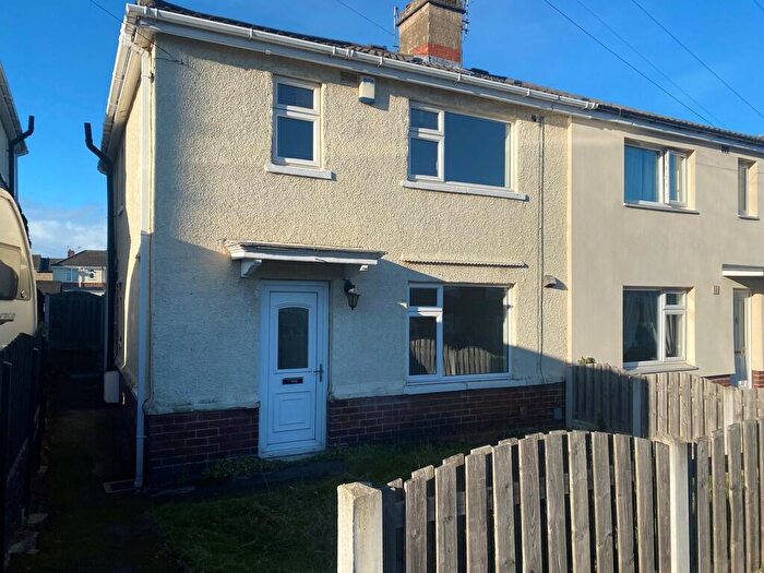 3 Bedroom Semi-Detached House To Rent In South Street, Greasbrough, S61