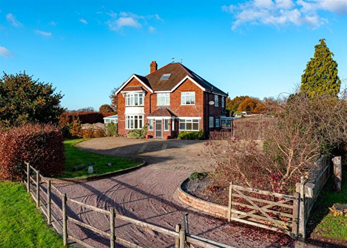 5 Bedroom Detached House To Rent In Upper Whittimere Farmhouse, Bobbington, DY7