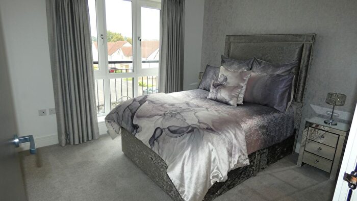 2 Bedroom Flat For Sale In Ferniesyde Court, Falkirk, FK2