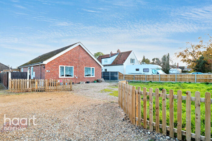 3 Bedroom Detached Bungalow For Sale In Shipdham Road, Dereham, NR19