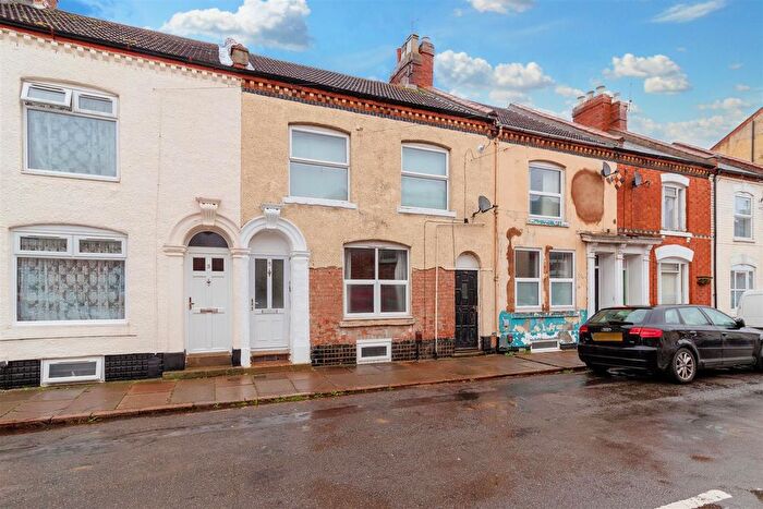 2 Bedroom Flat To Rent In Hood Street, Northampton, NN1