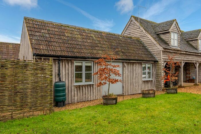 Studio To Rent In Startley, Chippenham, SN15