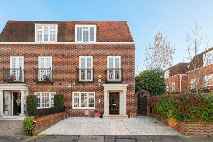 5 Bedroom Semi-Detached House To Rent In The Marlowes, London, NW8